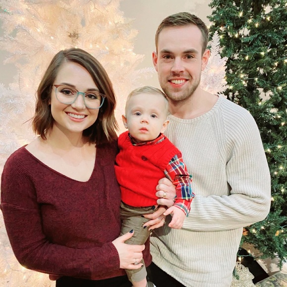 Meet your Posher, Emily - Picture 1 of 1